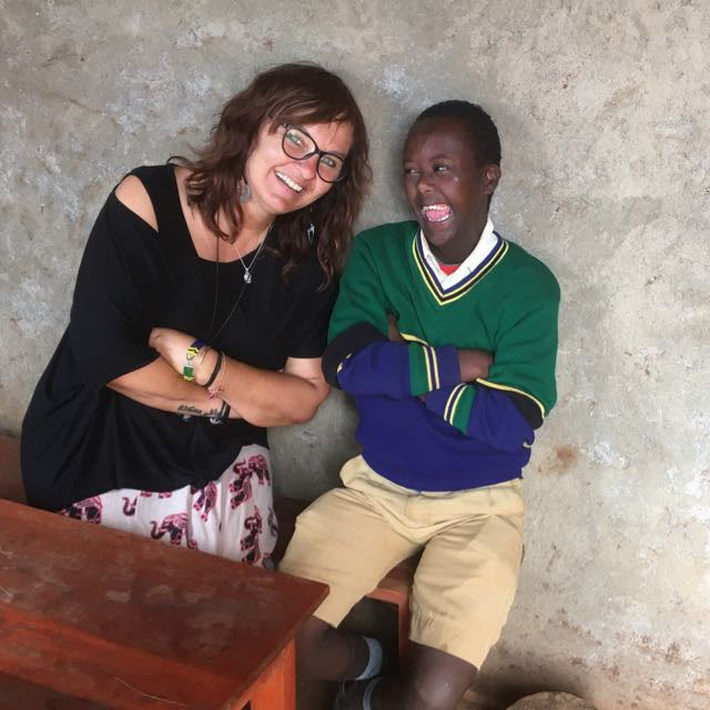 Silke Stricker mit einem Schüler des Marahaba Centers